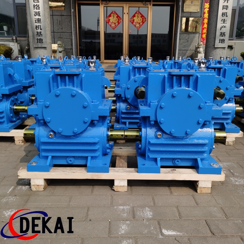 汽車(chē)輥壓線(xiàn)減速機(jī)